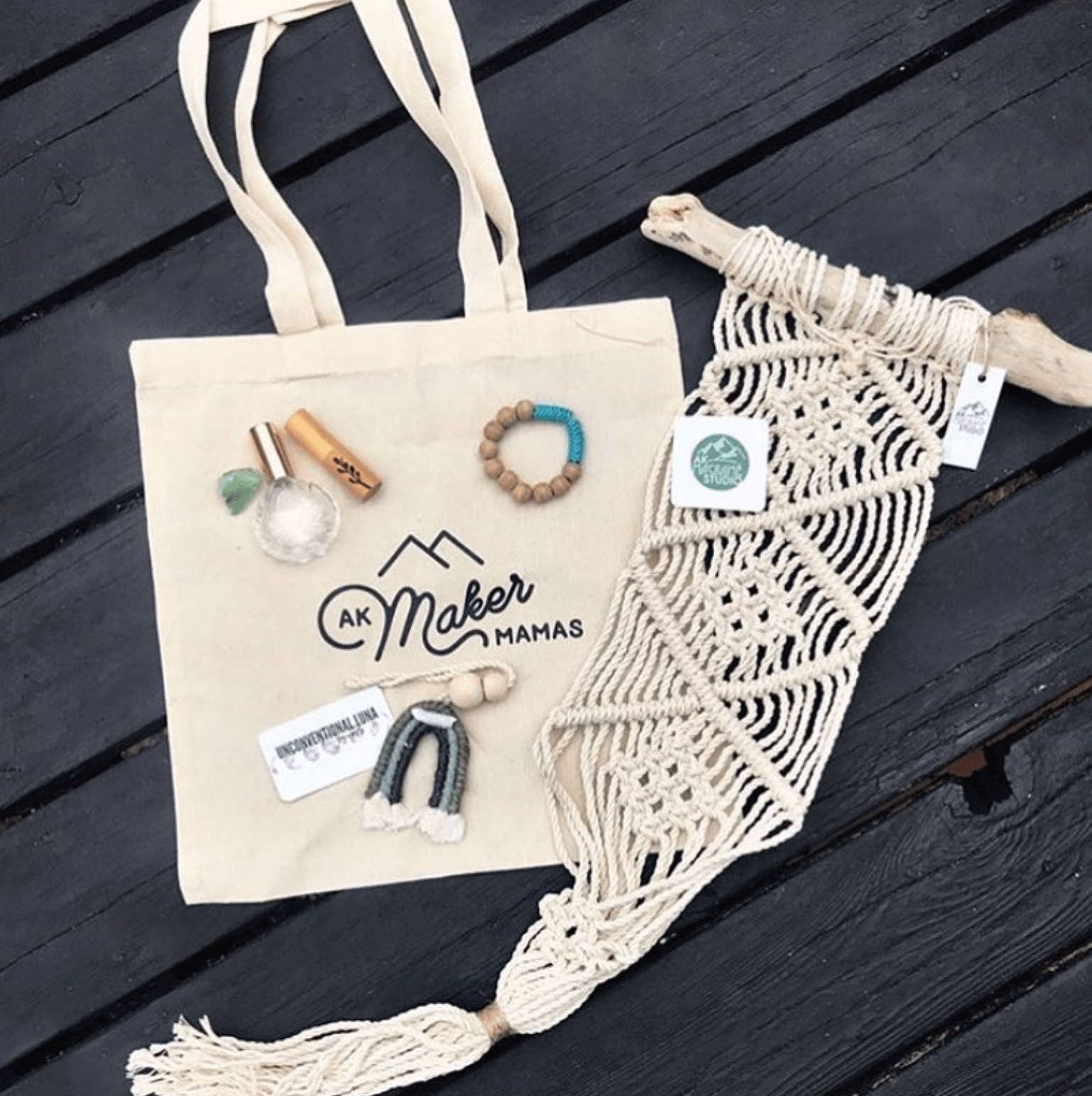 alt="AK Maker Mamas giveaway"